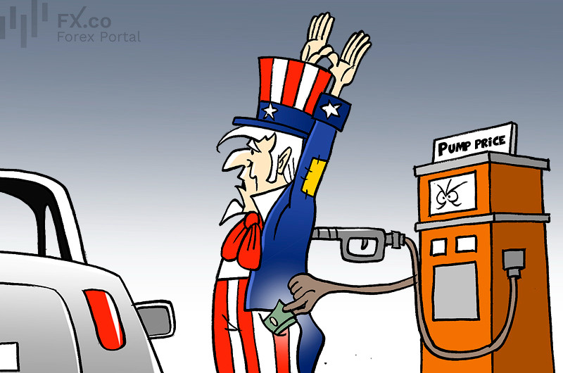 Average US gasoline price tops $4.50 per gallon