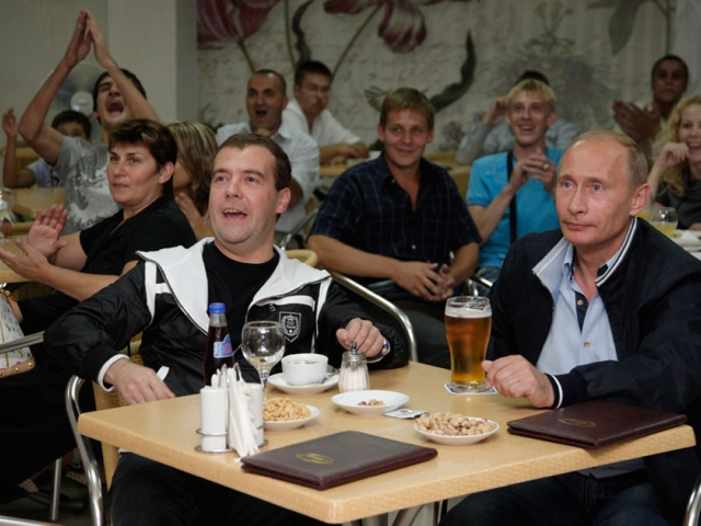 How Putin and Medvedev spend joint leisure time