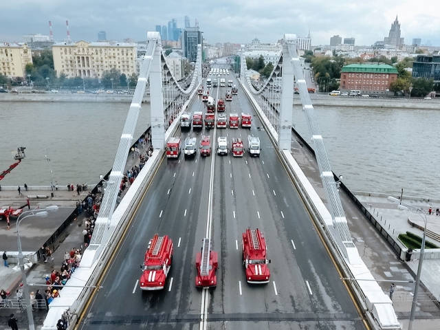 Moscow’s first utility vehicle parade