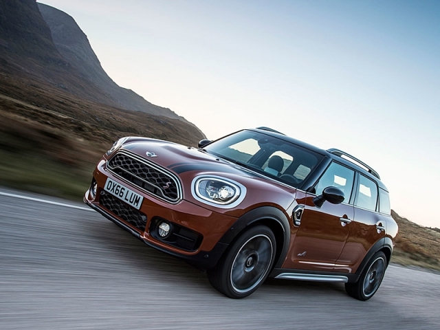The novelty from Mini: a second-generation crossover