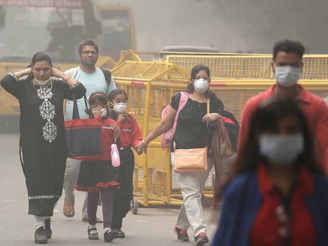 The level of air pollution in India exceeded the limits in 90 times