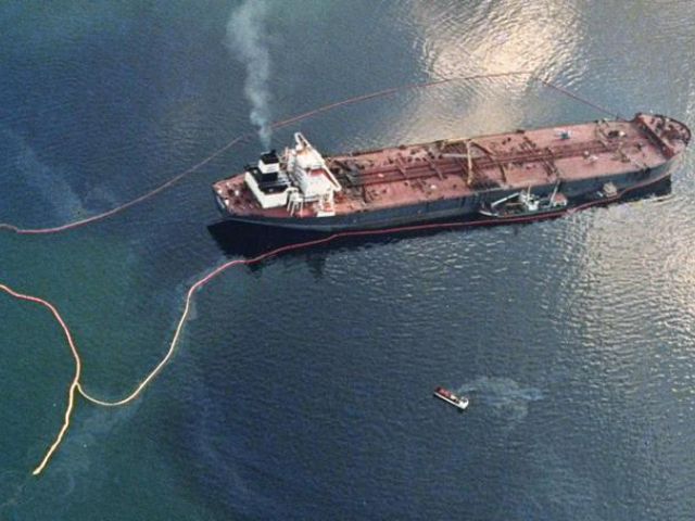 Десять крупнейших разливов нефти в мире