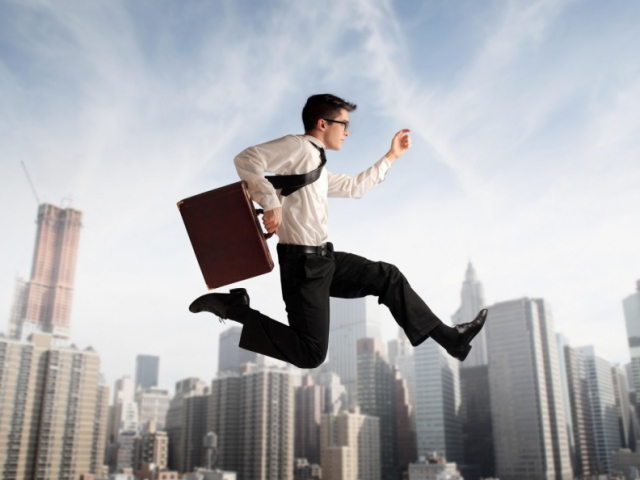 Seven steps to achieve success: advice from businesspeople 