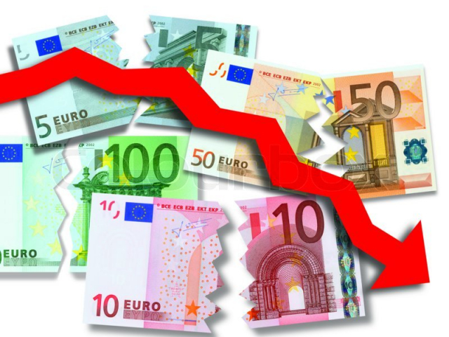 Five reasons for euro's decline in 2020