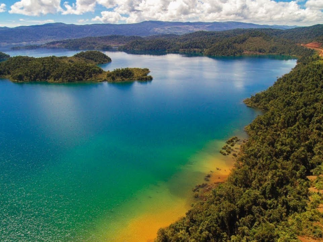 Топ-10 глубочайших озер планеты