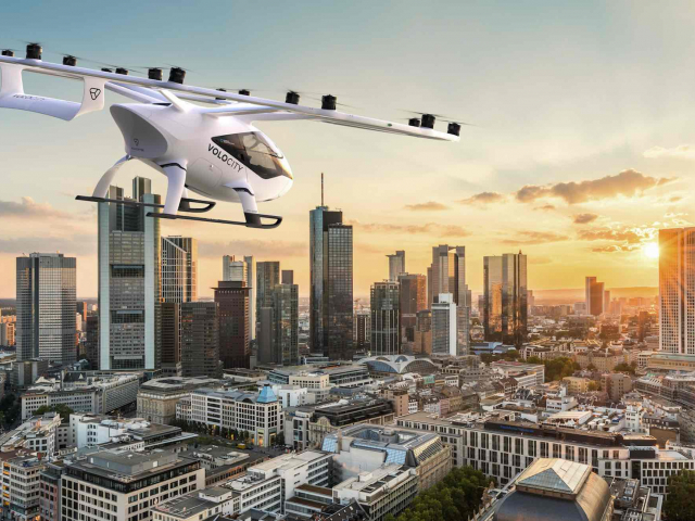 Между небом и землей: 10 летающих автомобилей из недалекого будущего