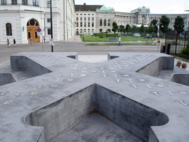 Sochy sváru: pomníky, které vyvolávají veřejné pohoršení