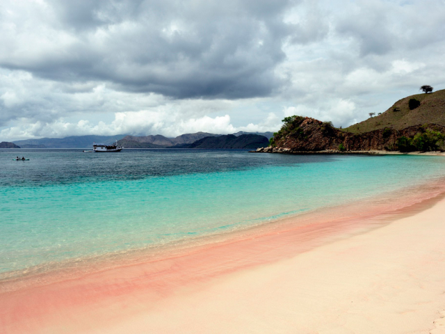 In pink: 7 unique pink sand beaches