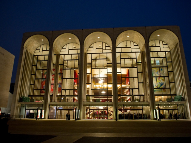 World’s top 6 impressive theatres