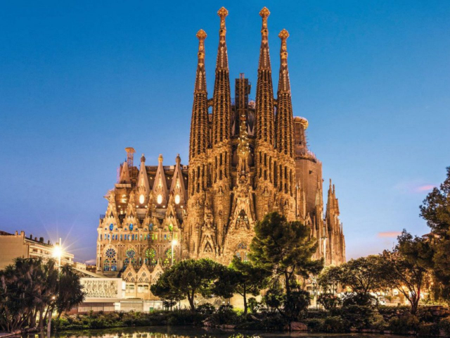 Barcelona gems: 5 architectural masterpieces by Antoni Gaudi