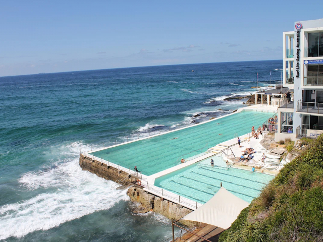 Top 5 amazing swimming pools