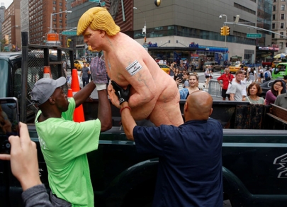 Naked statues of Donald Trump in U.S. cities 