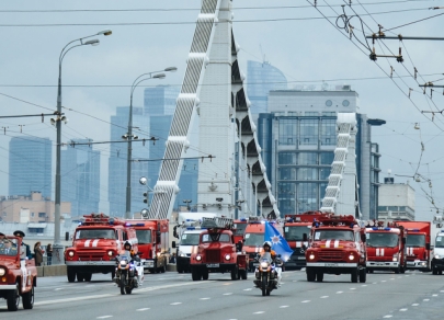 Moscow&rsquo;s first utility vehicle parade