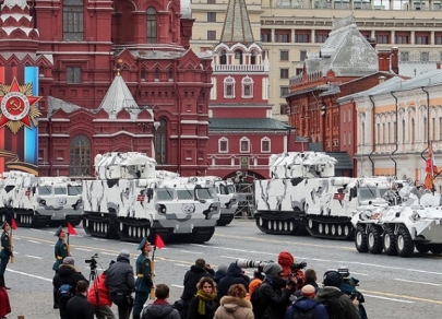Russia shows off Arctic tech in 2017 Victory Day parade