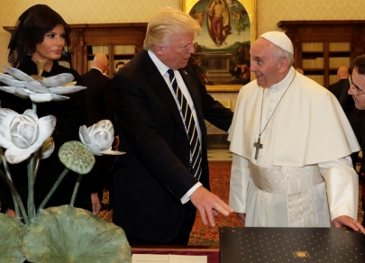 Дональд Трамп впервые встретился с папой римским
