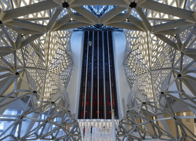 未来主义建筑：扎哈&middot;哈迪德 (Zaha Hadid) 的 7 大革命性项目