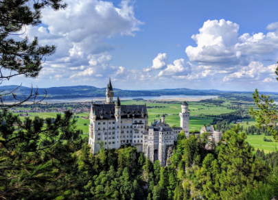 Top 5 most popular castles worldwide 