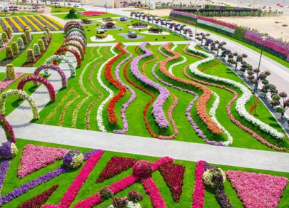 फूलों की सिम्फनी: दुनिया के 5 अद्भुत फूल पार्क