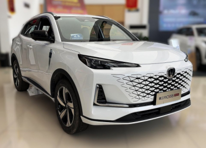 Новинки компании Changan на автосалоне в Чэнду-2025