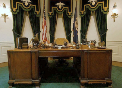 Как менялся интерьер Овального кабинета при разных президентах