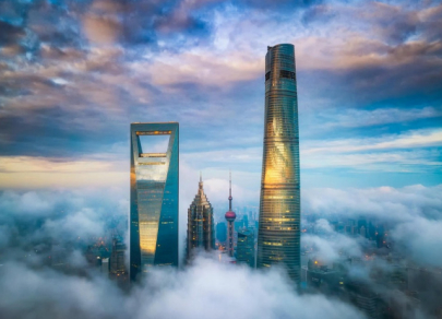 Города в облаках – как туман преображает мегаполисы