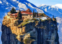 Top 7 amazing cliff-side towns