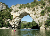 Семь самых впечатляющих природных мостов планеты