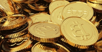 El bitcoin alcanza $1,800 por el optimismo sobre la criptomoneda y los comentarios de los legisladores