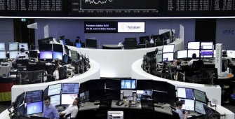 European Stocks Continues Slide as Threats Emerge