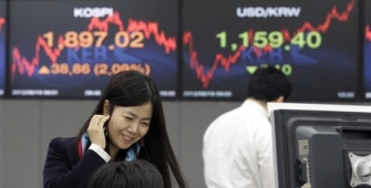 Asian Stocks Surge as Traders Eye London Assault, Brexit Talks