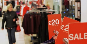 UK Shop Prices Fall 0.4 Percent Annually In July 