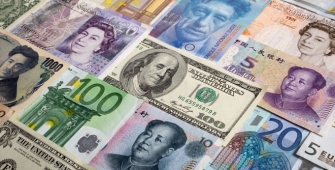 Euro, Sterling Rise as Dollar Weakens 