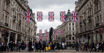 UK Consumer Confidence Turns More Upbeat in January - Survey