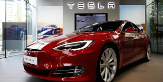 Tesla Books Record Q1 Loss, Says Model 3 Production on Track 
