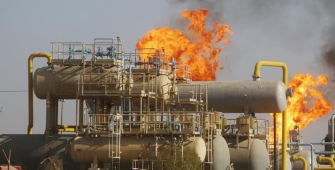 Oil Prices Climb on Venezuela, Iran Supply Concerns
