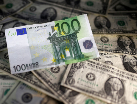 Евро благодаря Италии опустился ниже 1,18 доллара. Куда дальше?