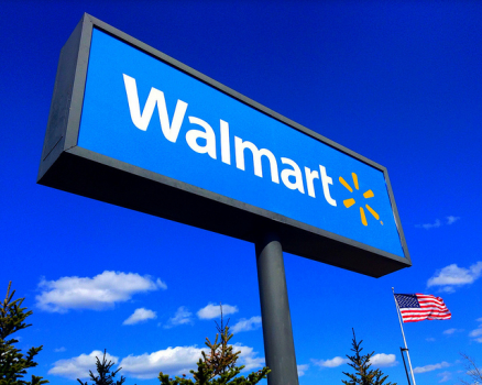 Чистая прибыль Walmart сократилась на 30% в первом квартале