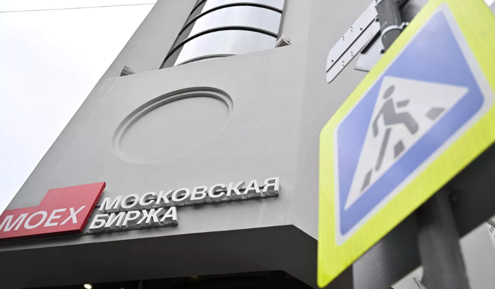 Инфляция в России ускорилась: цены растут, рынок облигаций бьет рекорды