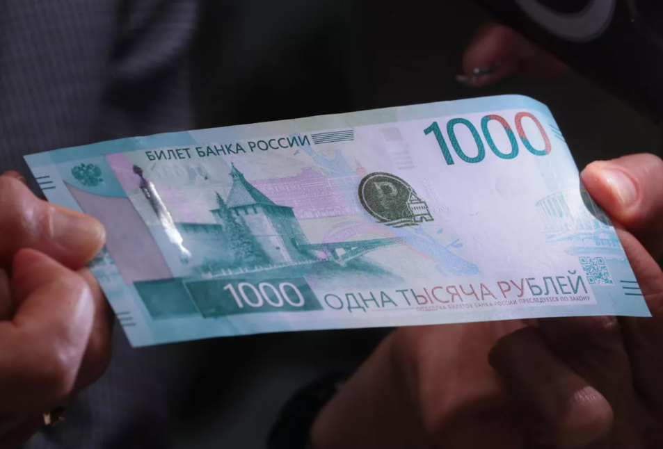 Рубль наступает: доля валюты в российском экспорте достигла 62%