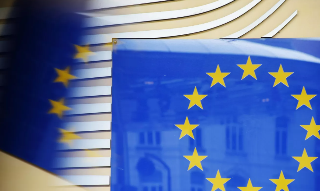 ЕС внесет законопроект о полном запрете российской нефти