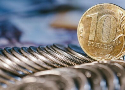 Рубль падает – Минфин увеличил покупки валюты до 6,5 млрд руб в день
