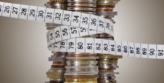 Фонды США вновь начали игру против рубля