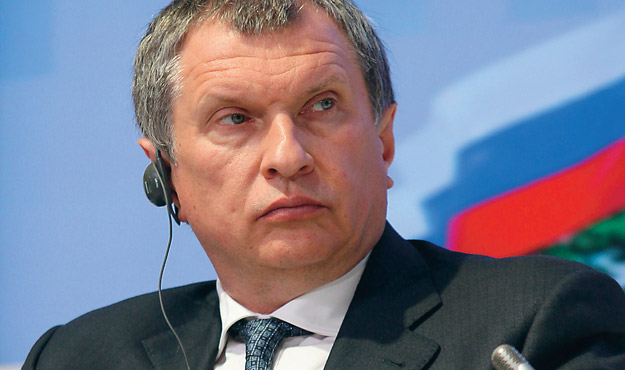 Сечин назвал причины скачка цен на бензин