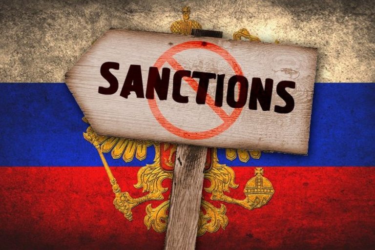 Польша призвала расширить санкции против России 